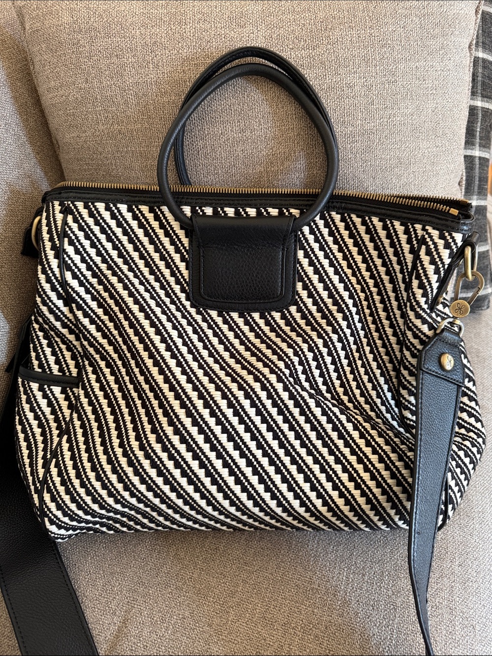 Hobo Sheila Satchel tote black and white weave